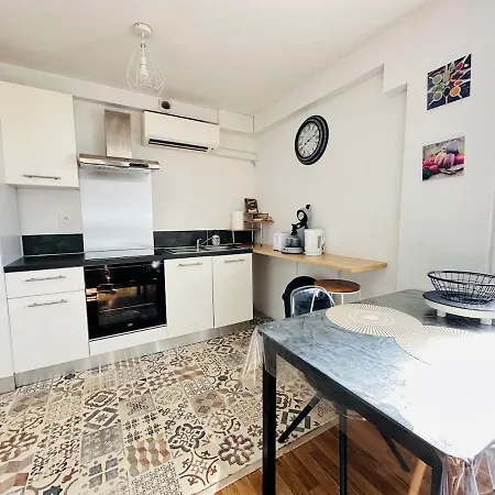 Appartement Tropical Haven - Gare Proche - Climatisation